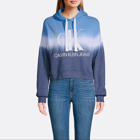 NWT Women’s Size Medium Calvin Klein Jeans Cropped Tie-Dye Logo Prints Hoodie - Picture 2 of 12